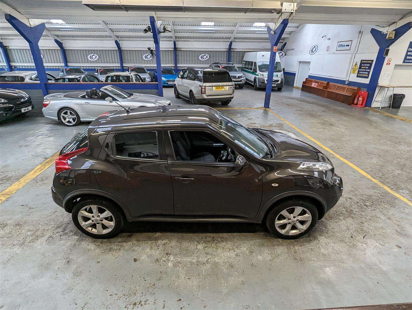 <p>2011 NISSAN JUKE ACENTA</p>