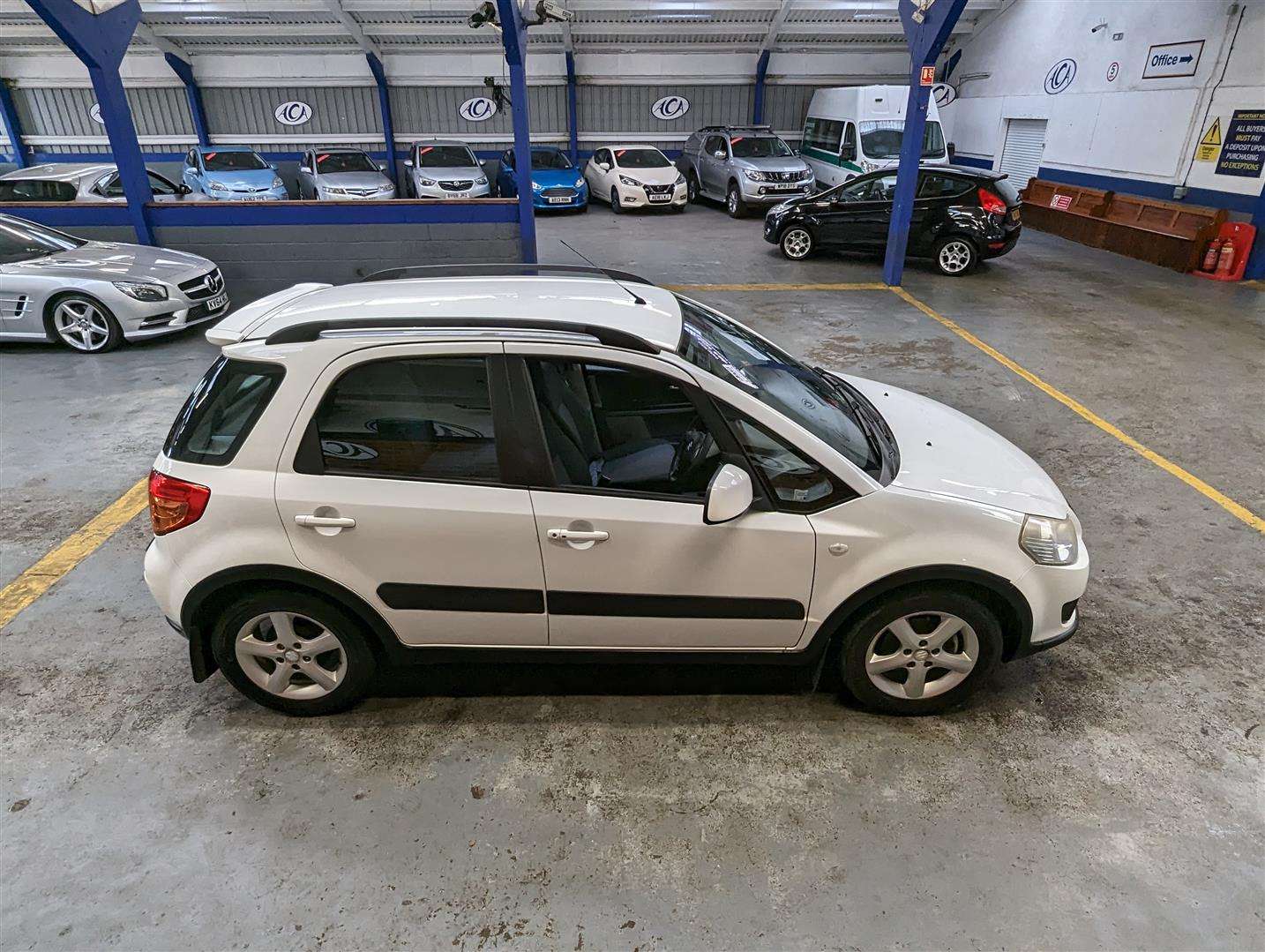 <p>2008 SUZUKI SX4 GLX</p>