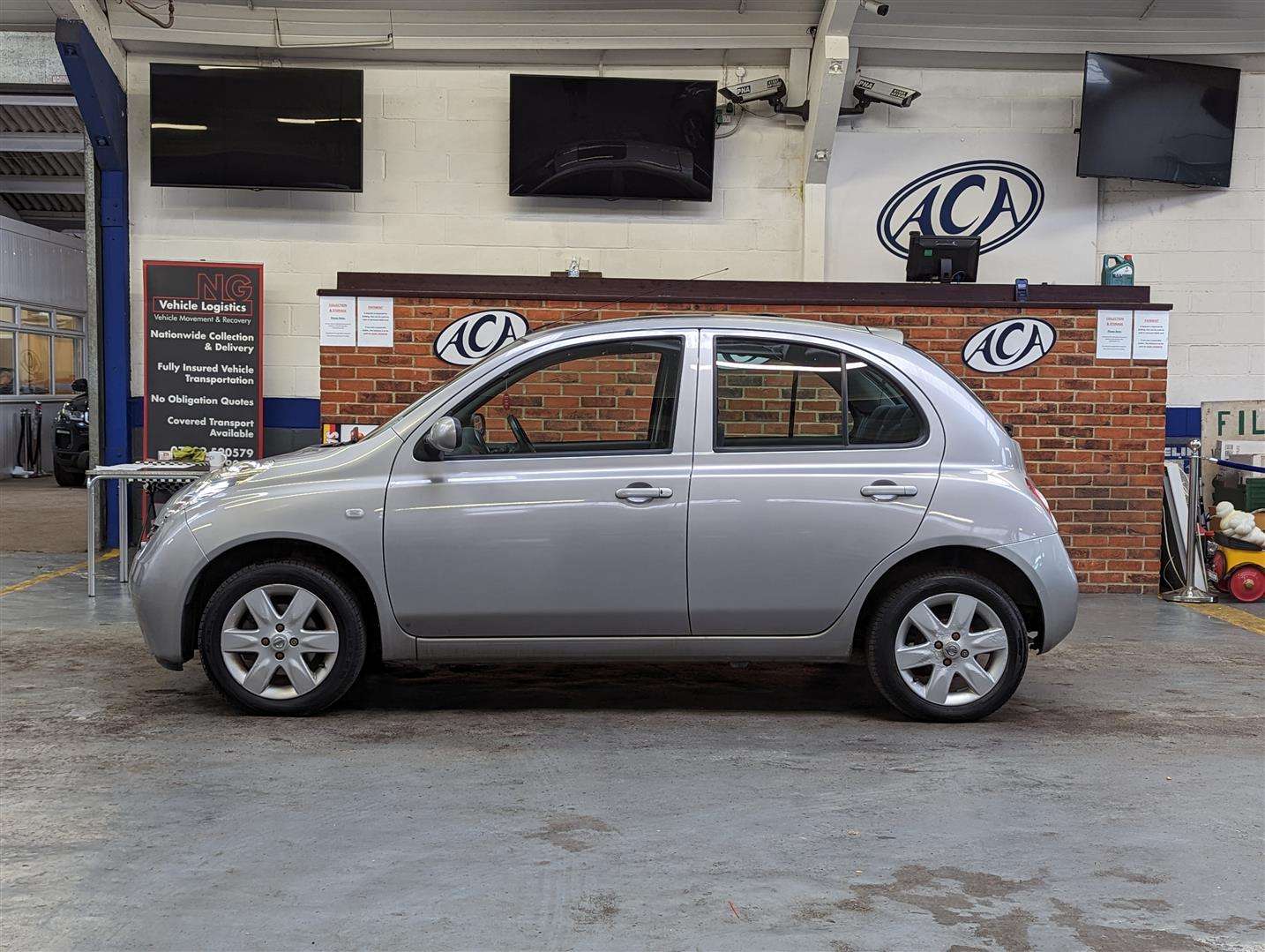 <p>2005 NISSAN MICRA SE</p>