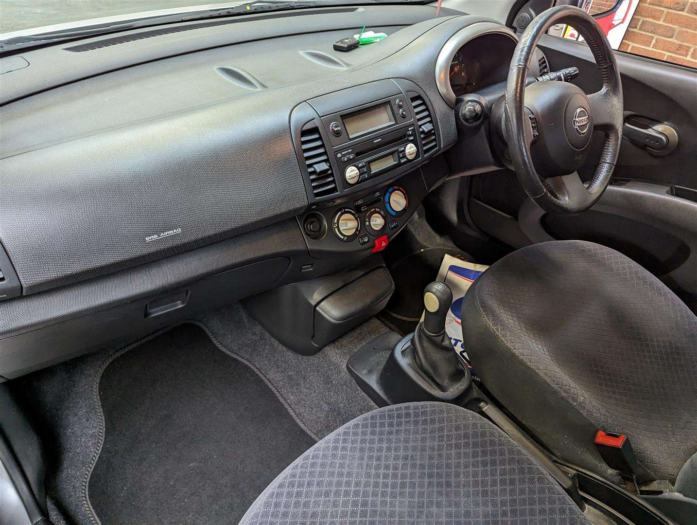 <p>2005 NISSAN MICRA SE</p>