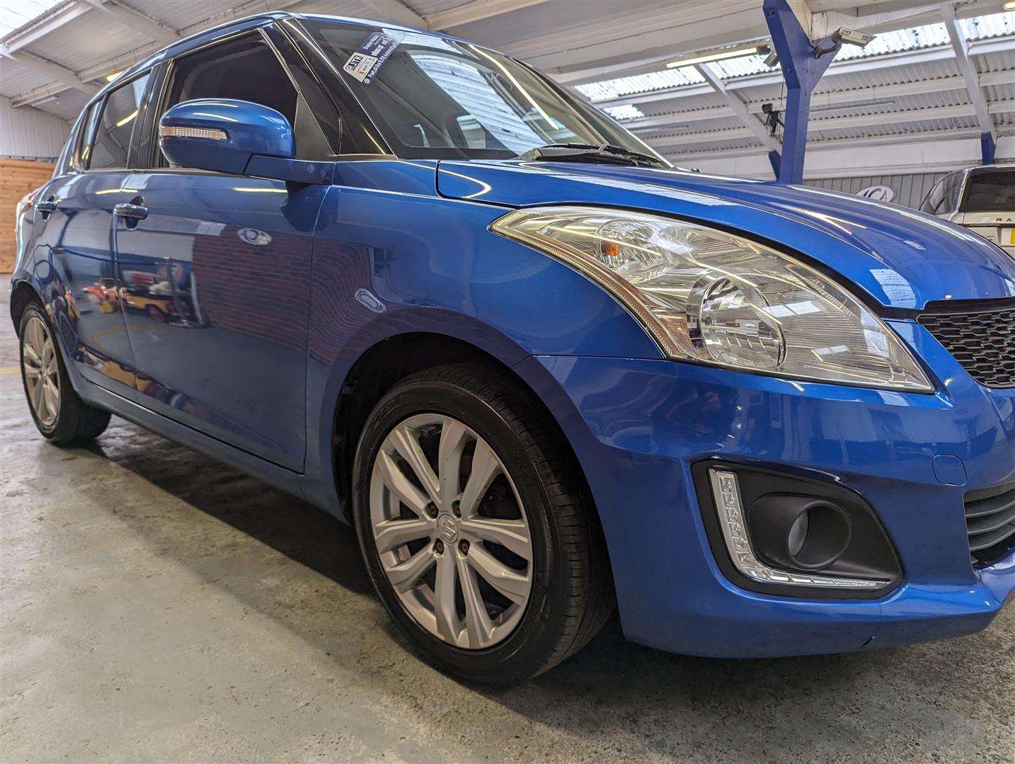 <p>2015 SUZUKI SWIFT SZ4</p>