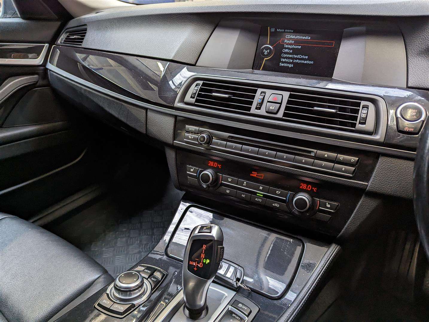 <p>2013 BMW 520D SE AUTO</p>