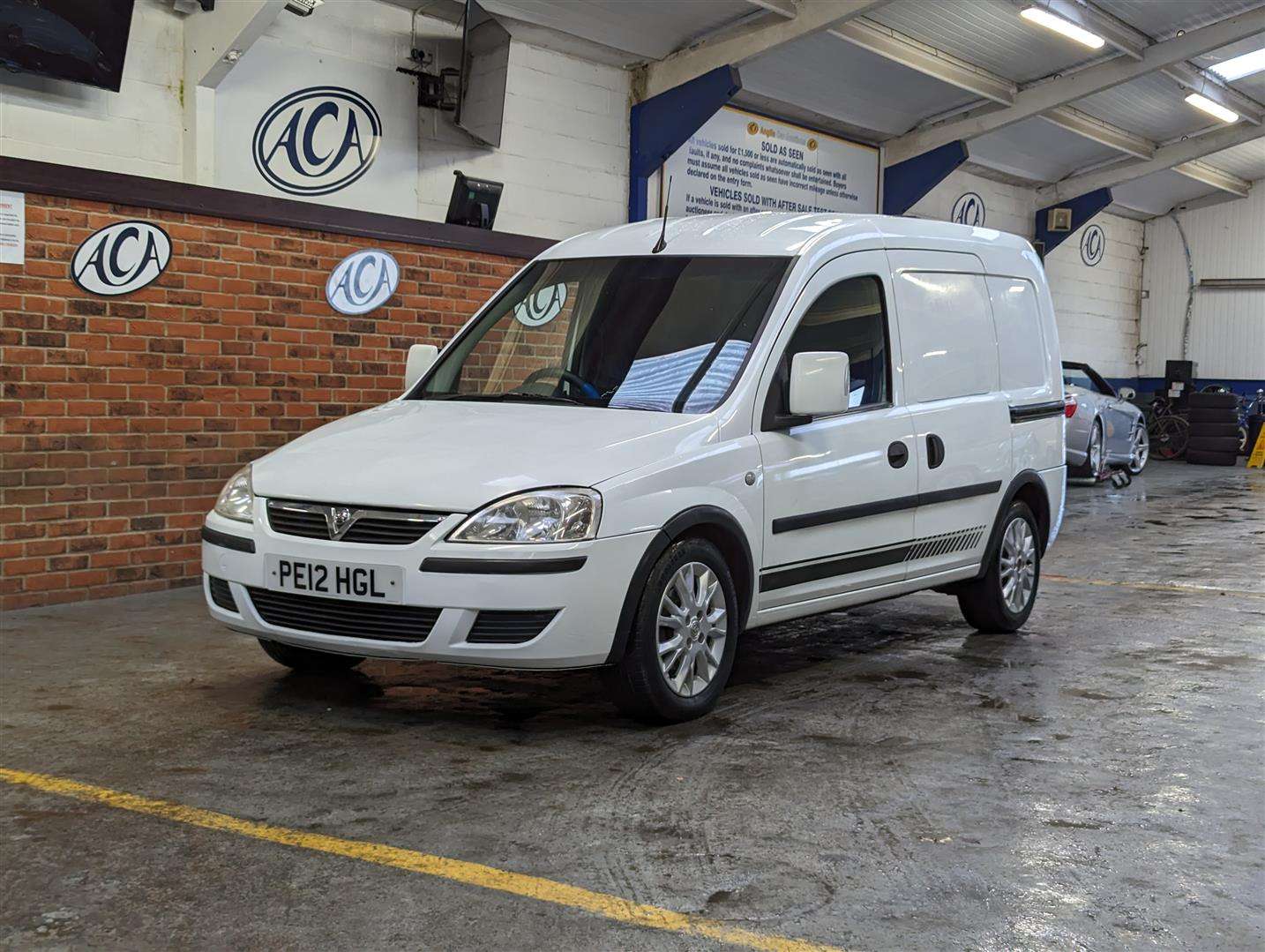 <p>2012 VAUXHALL COMBO 1700 SE CDTI</p>