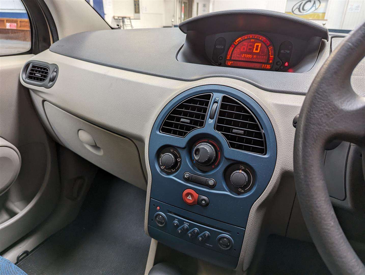 <p>2005 RENAULT MODUS EXPRESSION 16V</p>