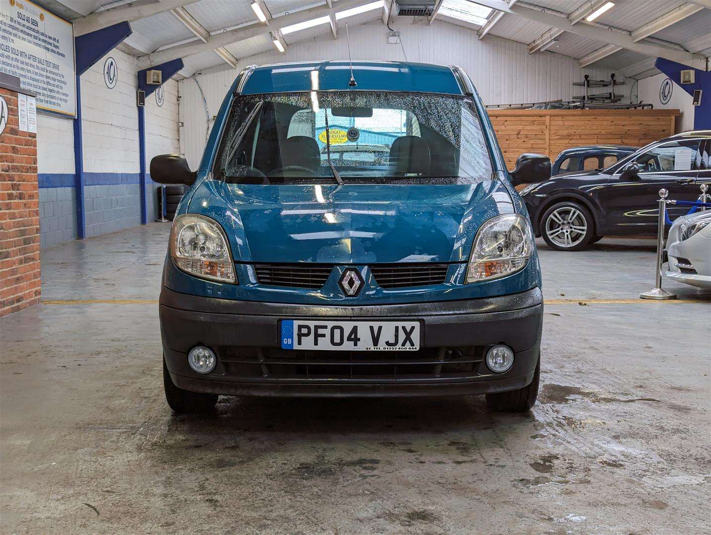 <p>2004 RENAULT KANGOO AUTHENTIQUE 16V AUTO</p>