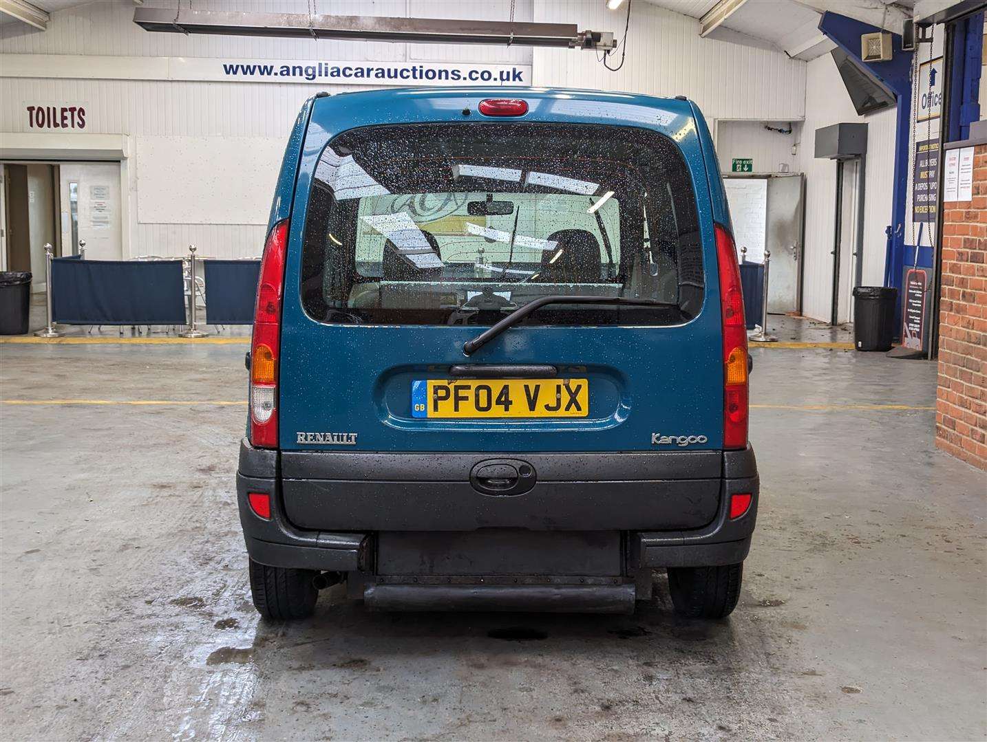 <p>2004 RENAULT KANGOO AUTHENTIQUE 16V AUTO</p>