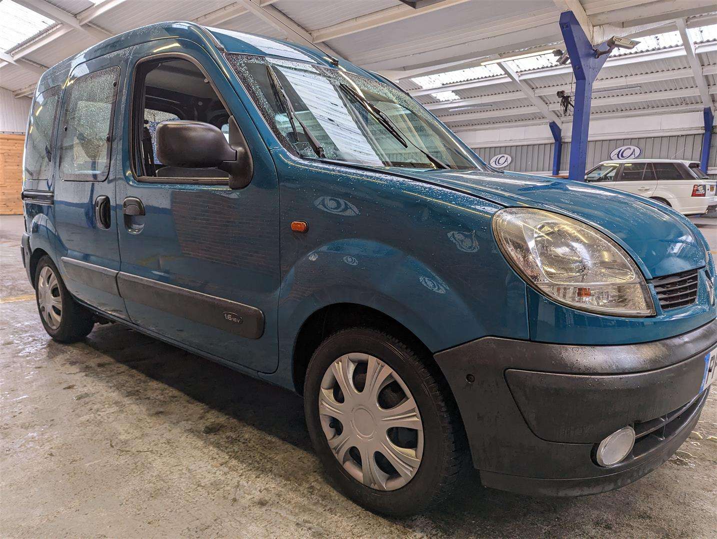 <p>2004 RENAULT KANGOO AUTHENTIQUE 16V AUTO</p>