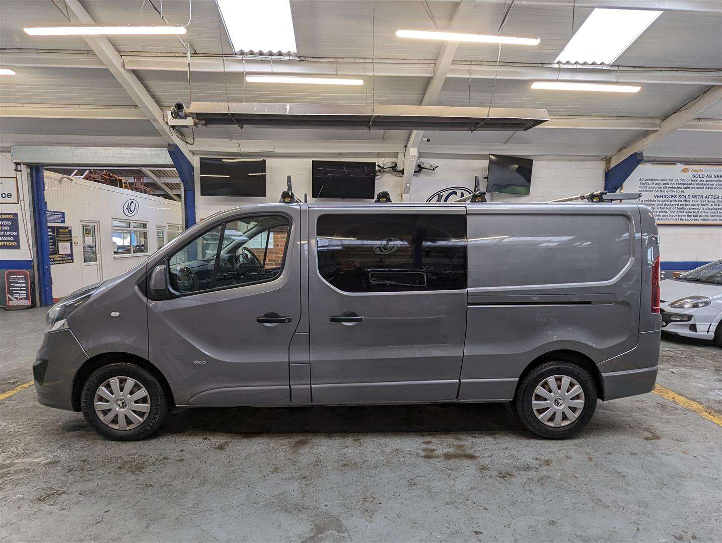 <p>2017 VAUXHALL VIVARO 2900 SPORTIVE CDTI</p>