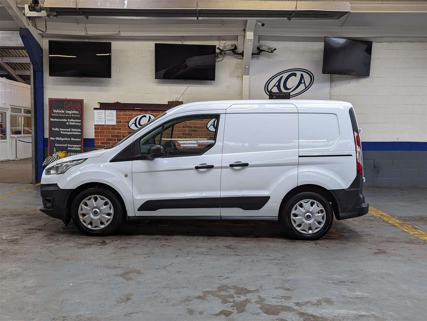 <p>2019 FORD TRANSIT CONNECT 200 BASE</p>