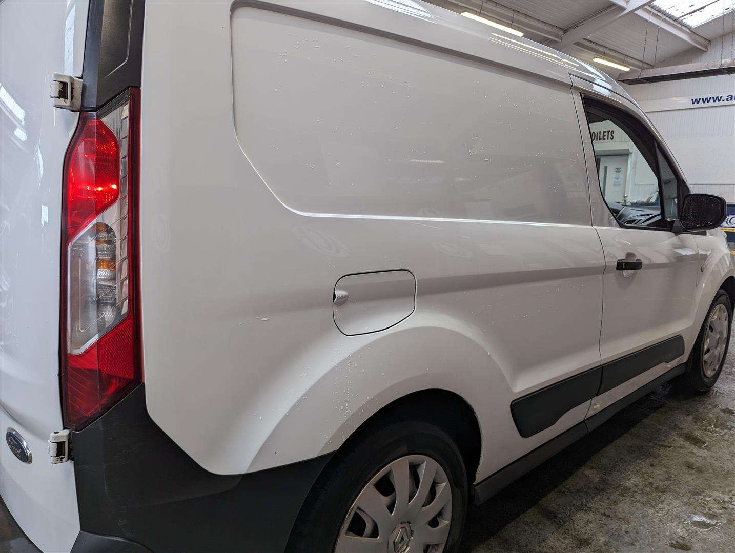 <p>2019 FORD TRANSIT CONNECT 200 BASE</p>