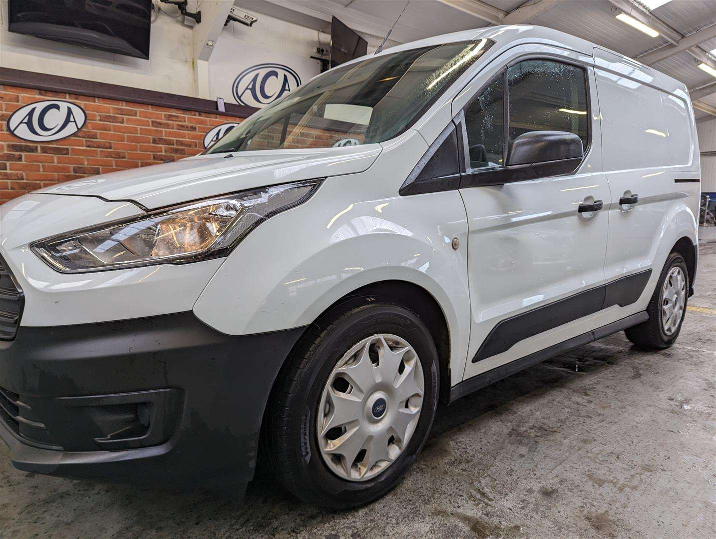 <p>2019 FORD TRANSIT CONNECT 200 BASE</p>