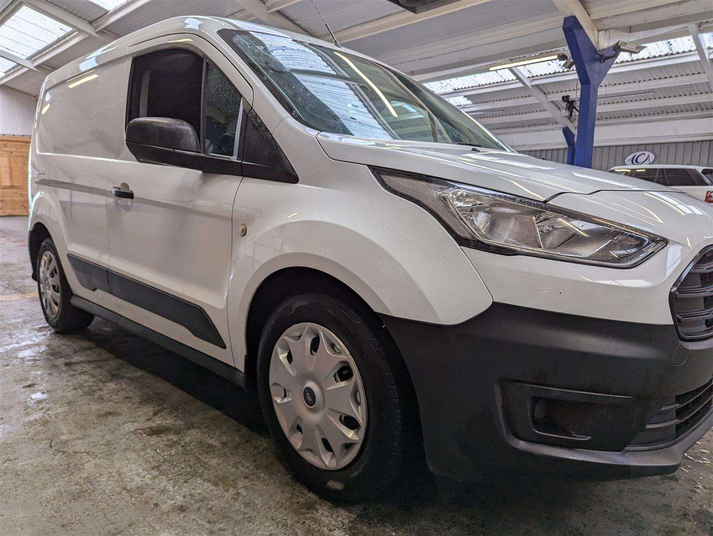 <p>2019 FORD TRANSIT CONNECT 200 BASE</p>