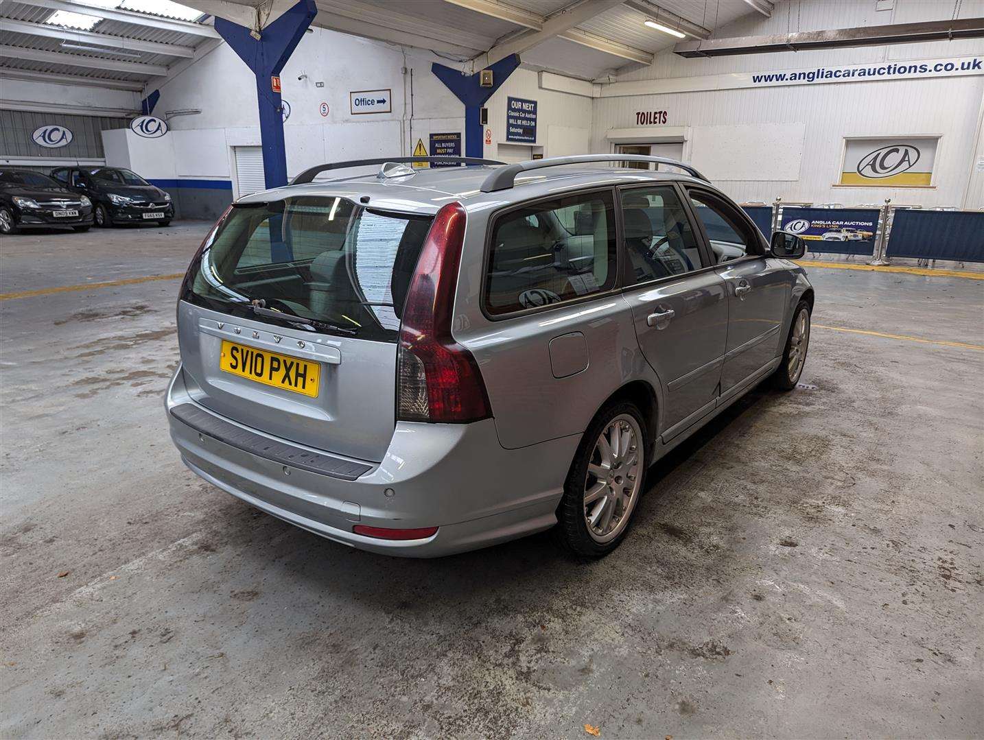 <p>2010 VOLVO V50 SE D DRIVE</p>