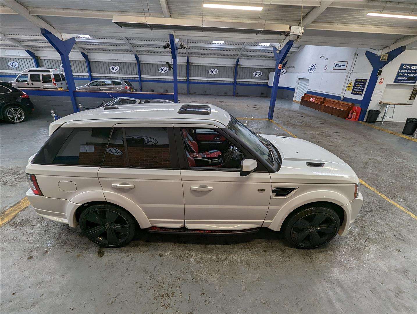 <p>2005 LAND ROVER RANGEROVER SPT TDV6 HSE AUTO</p>