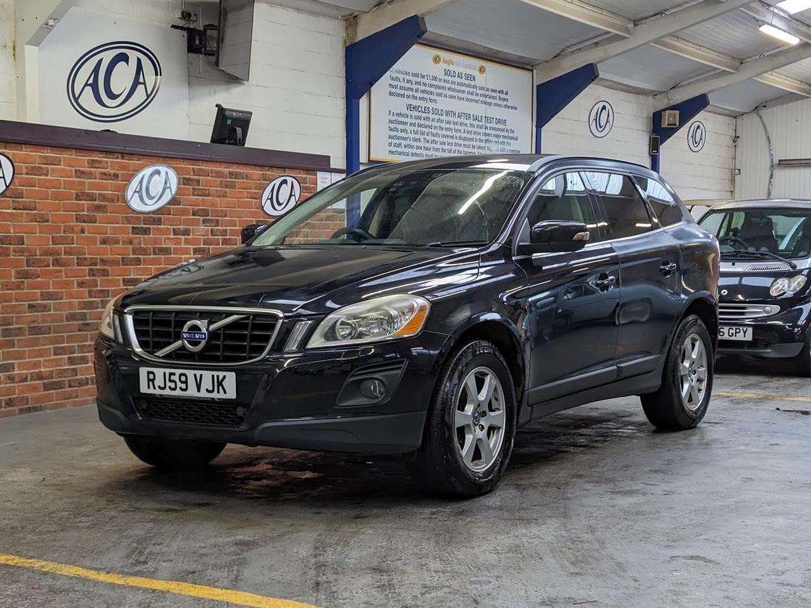 <p>2009 VOLVO XC60 SE D AUTO</p>