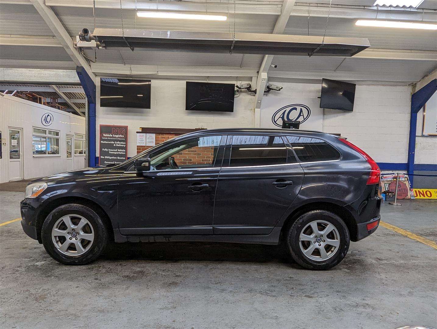 <p>2009 VOLVO XC60 SE D AUTO</p>