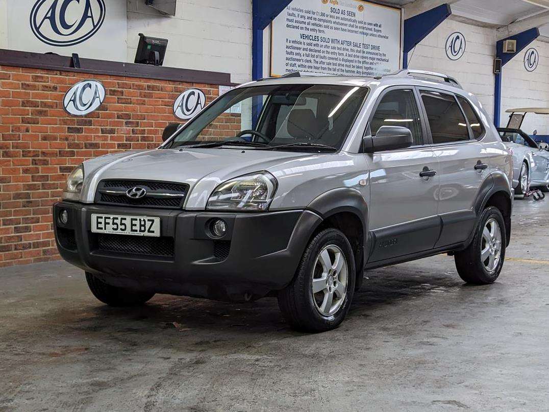 <p>2005 HYUNDAI TUCSON CRTD GSI AUTO</p>