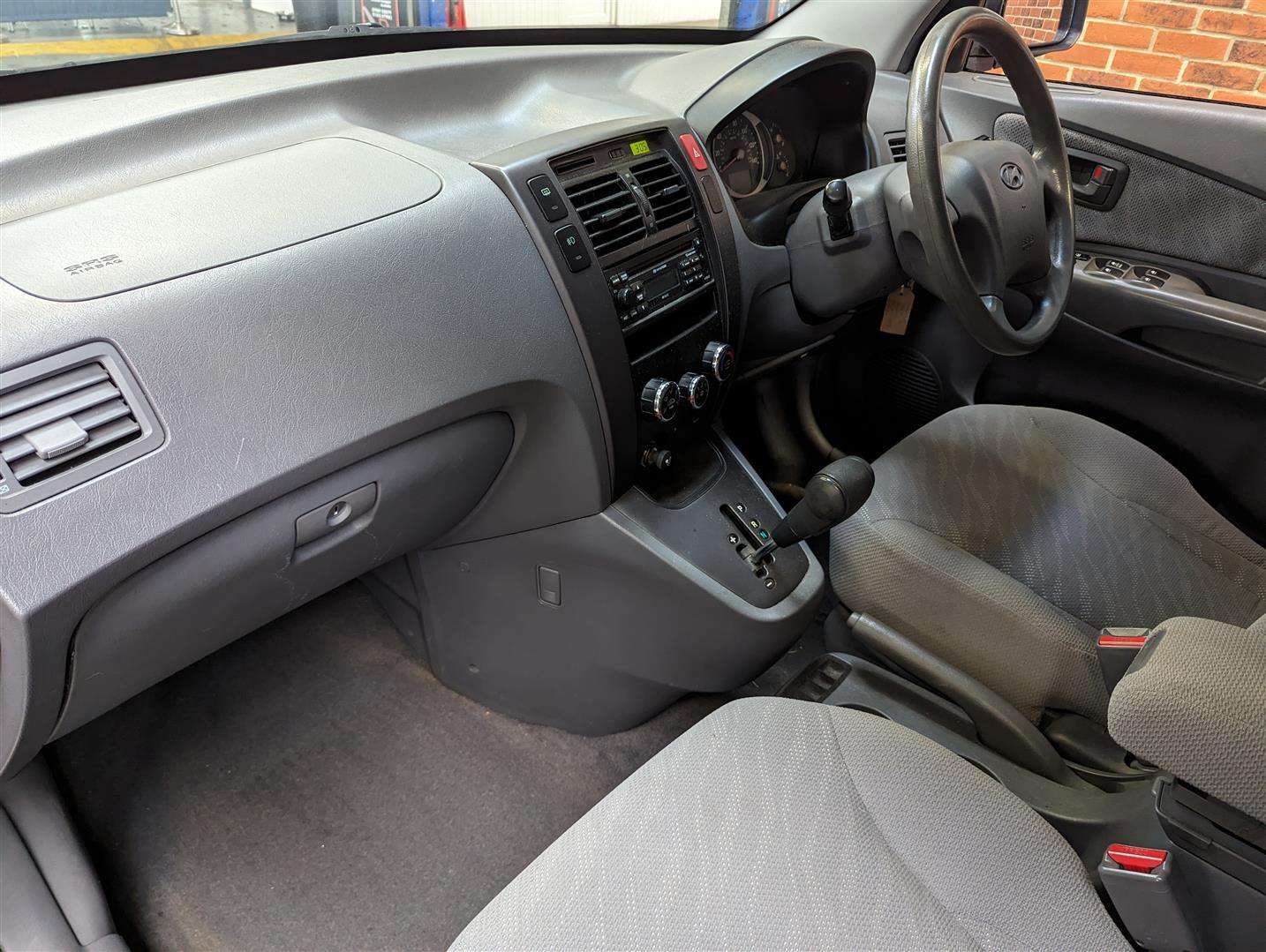 <p>2005 HYUNDAI TUCSON CRTD GSI AUTO</p>