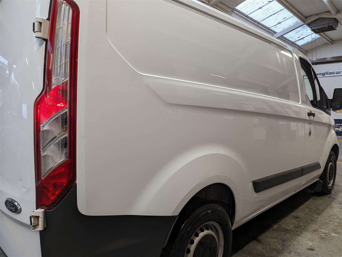 <p>2017 FORD TRANSIT CUSTOM 290</p>