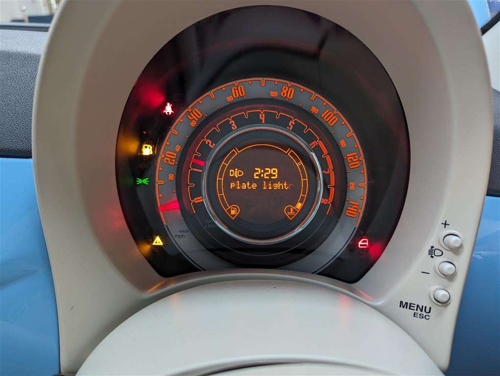 <p>2013 FIAT 500 COLOUR THERAPY</p>