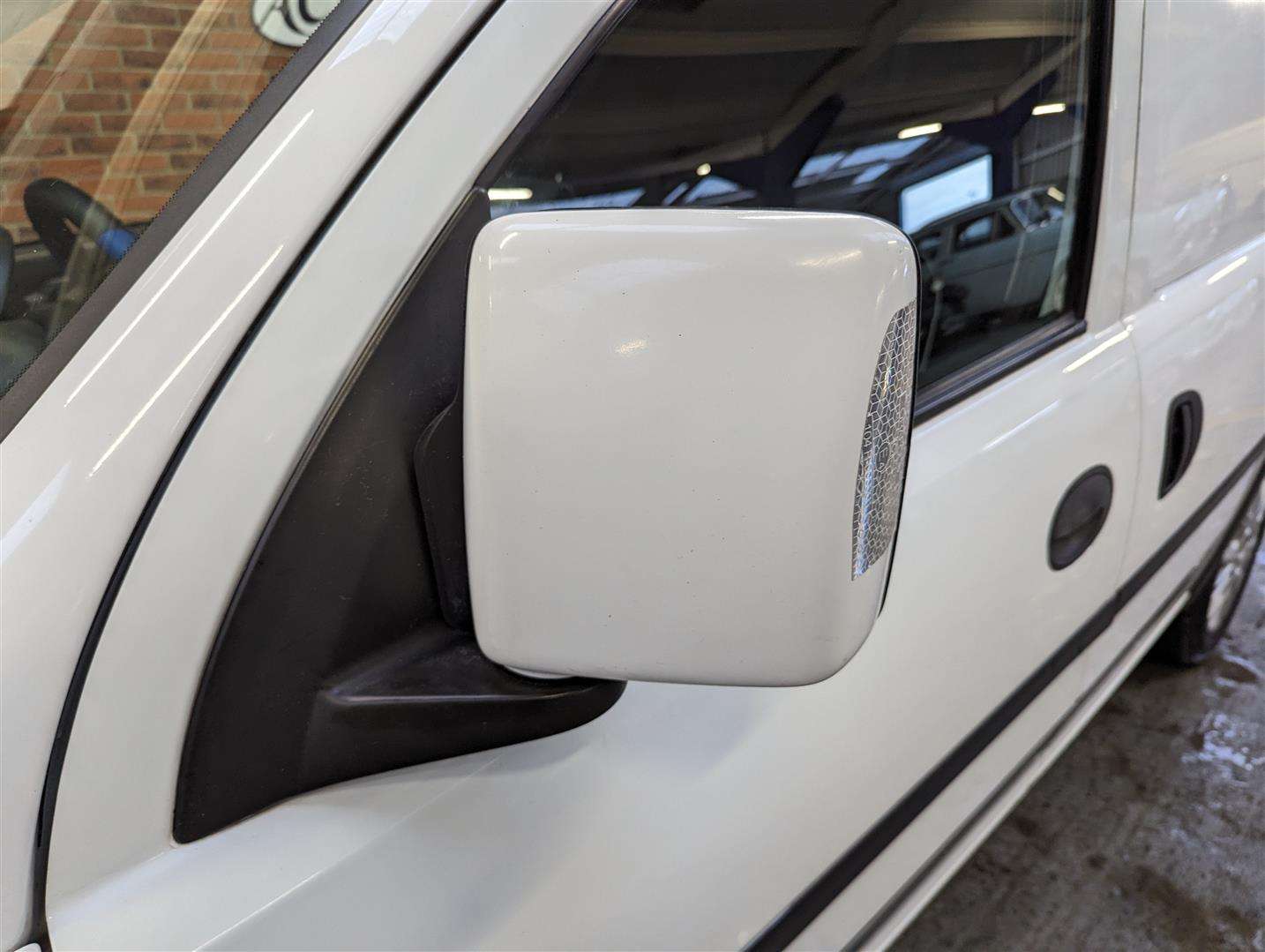 <p>2012 VAUXHALL COMBO 1700 SE CDTI</p>