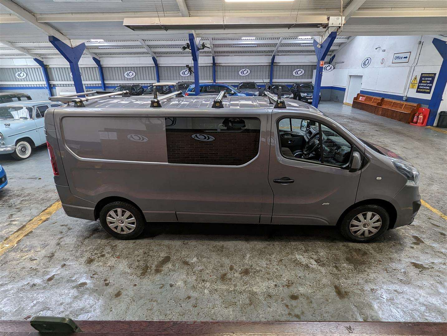 <p>2017 VAUXHALL VIVARO 2900 SPORTIVE CDTI</p>