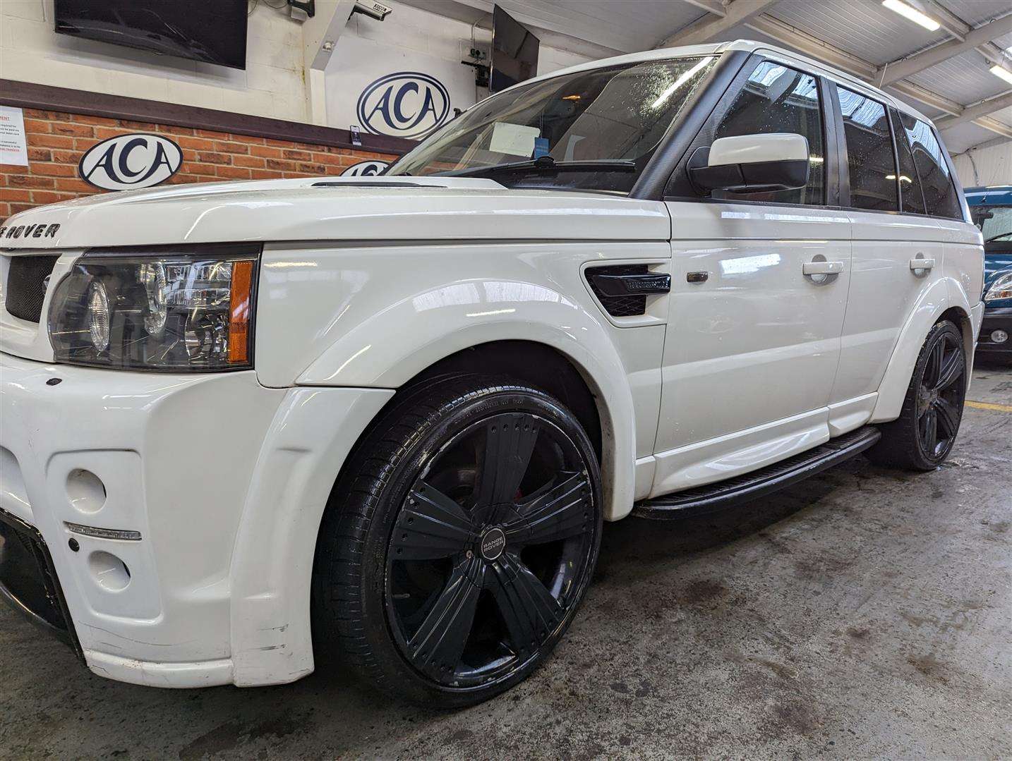 <p>2005 LAND ROVER RANGEROVER SPT TDV6 HSE AUTO</p>