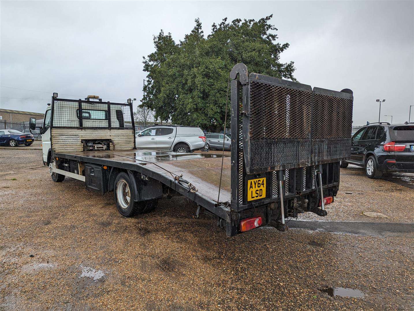 <p>2014 MITSUBISHI FUSO CANTER 7C15 43 LOW LOADER</p>