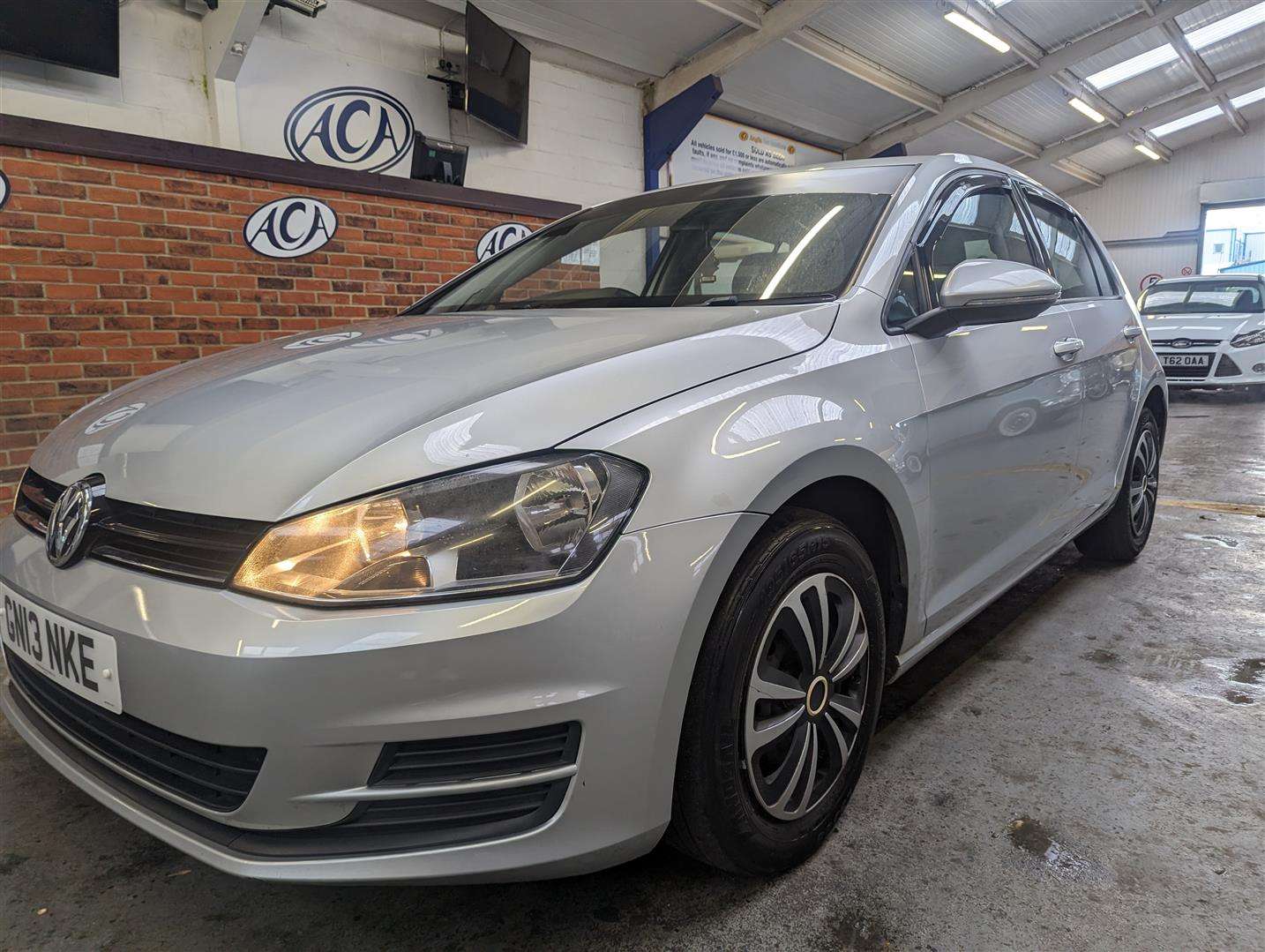 <p>2013 VOLKSWAGEN GOLF S BLUEMOTION TECHN-G</p>