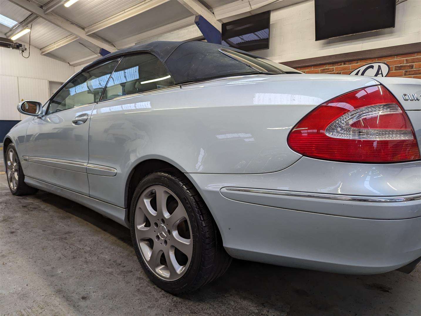 <p>2004 MERCEDES CLK 320 ELEGANCE AUTO</p>