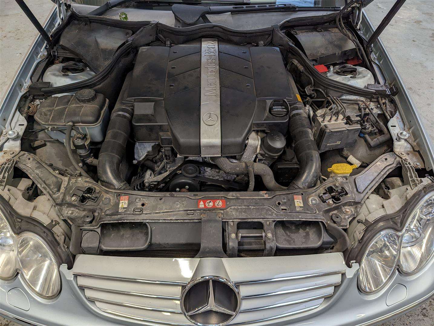 <p>2004 MERCEDES CLK 320 ELEGANCE AUTO</p>