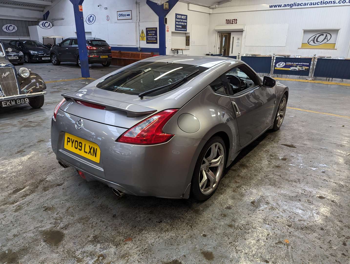 <p>2009 NISSAN 370Z GT V6</p>