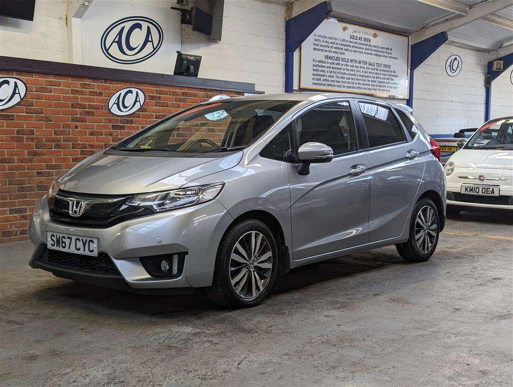 <p>2017 HONDA JAZZ EX I-VTEC</p>