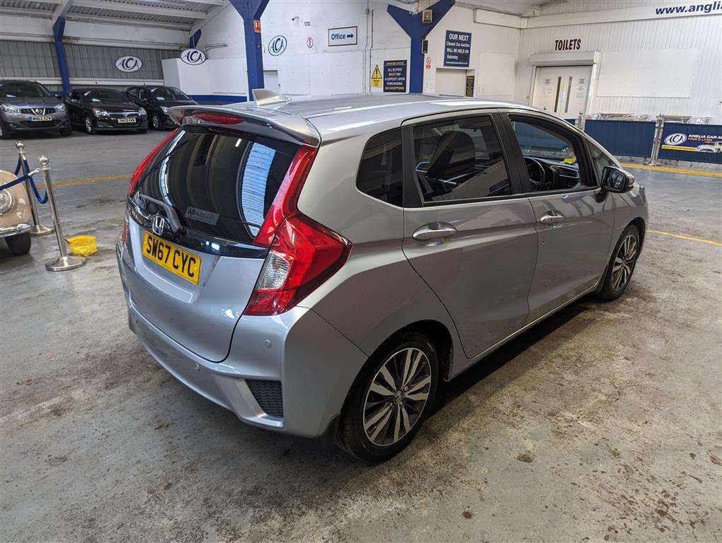 <p>2017 HONDA JAZZ EX I-VTEC</p>