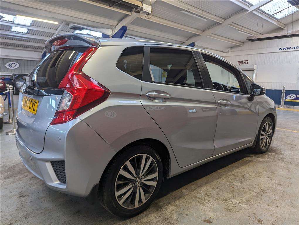 <p>2017 HONDA JAZZ EX I-VTEC</p>