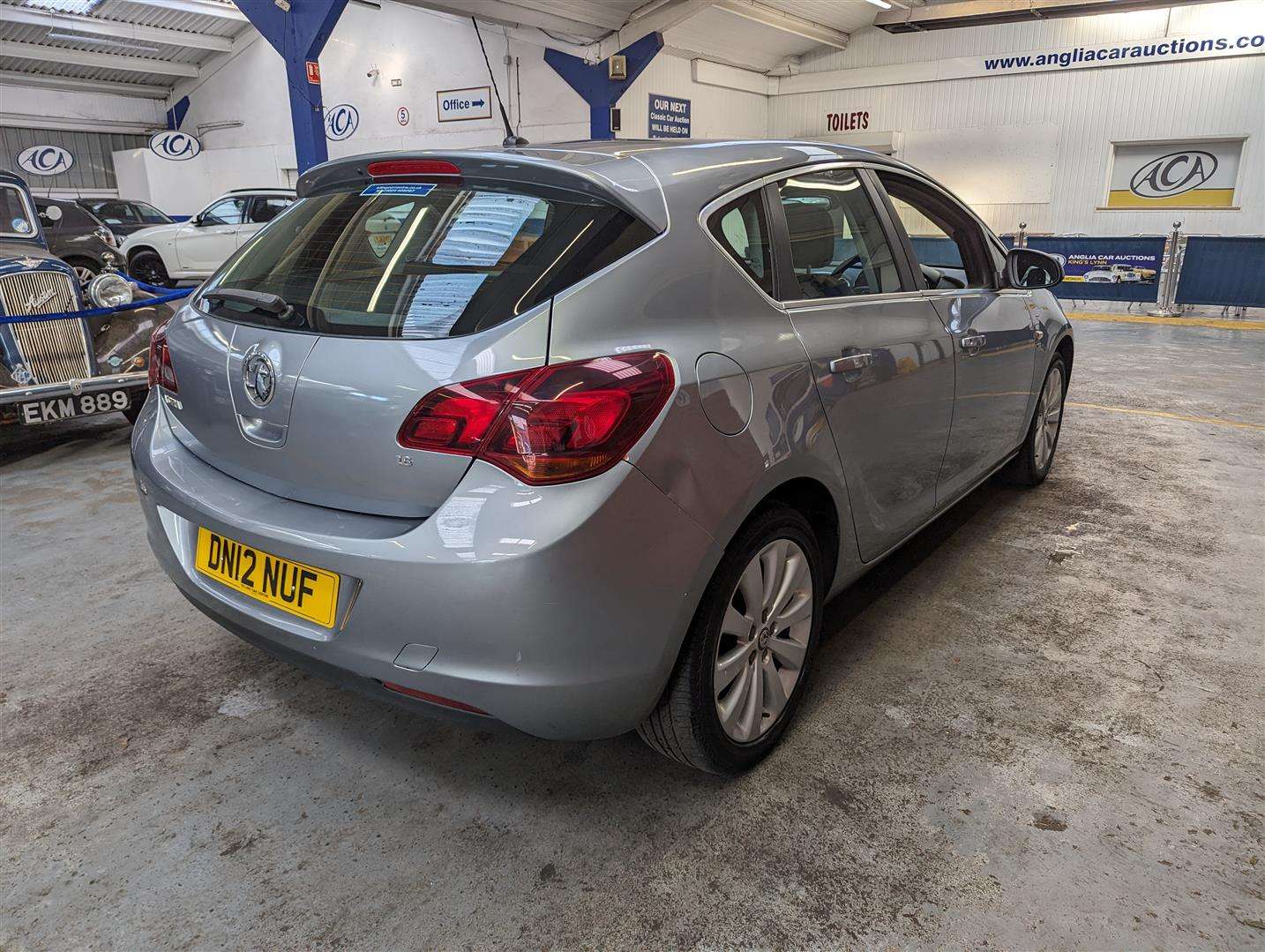 <p>2012 VAUXHALL ASTRA SE</p>