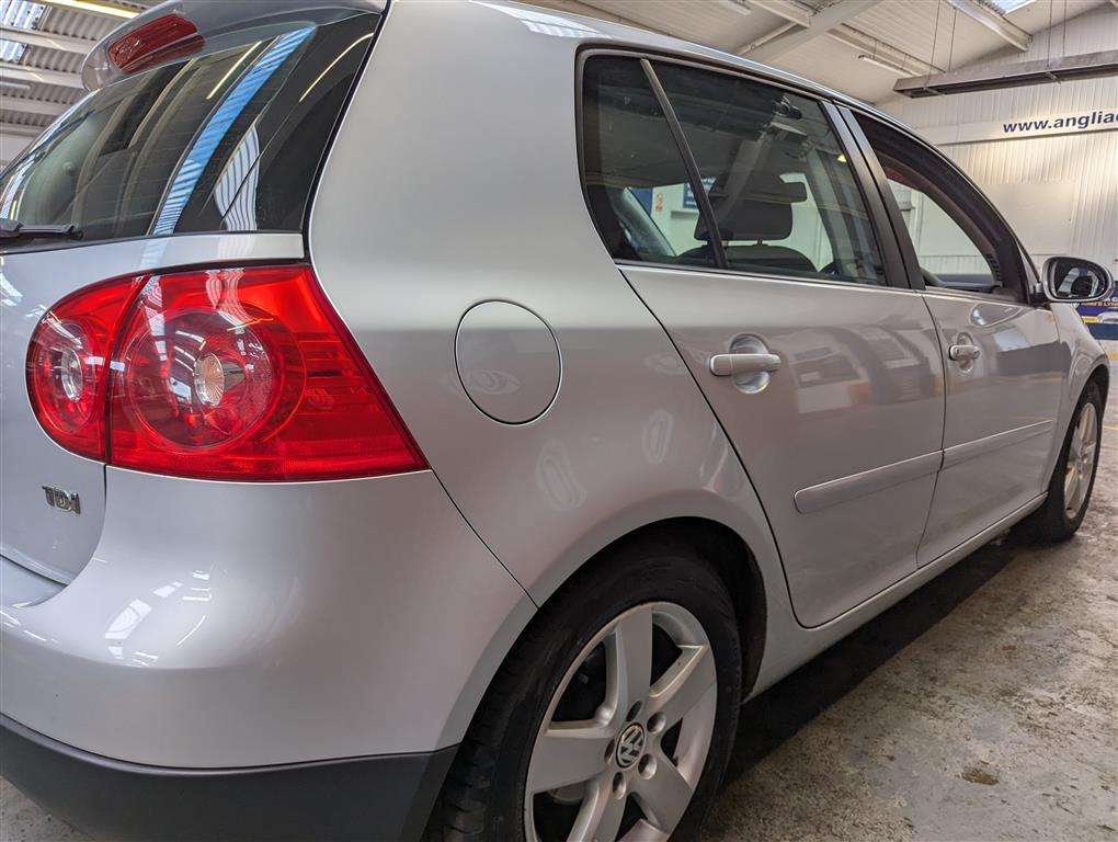 <p>2007 VOLKSWAGEN GOLF TDI SPORT</p>