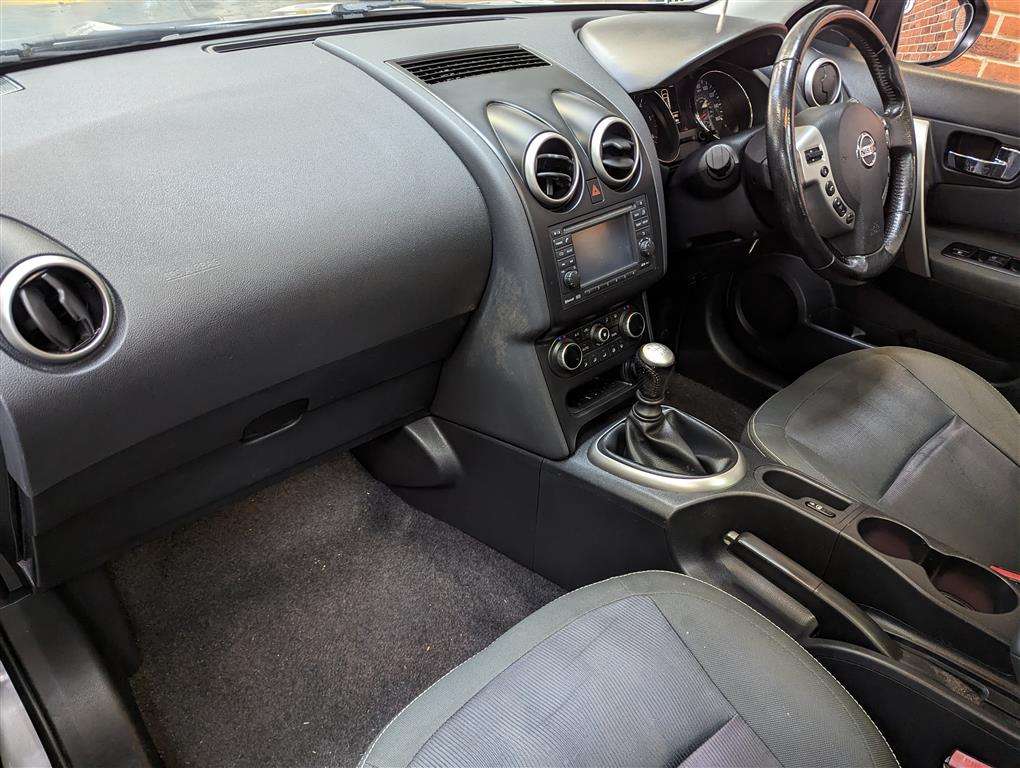 <p>2012 NISSAN QASHQAI N-TEC + 2 DCI</p>