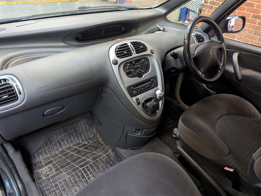 <p>2008 CITROEN XSARA PICASSO DESIRE 16V</p>