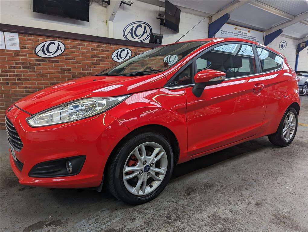 <p>2014 FORD FIESTA ZETEC</p>