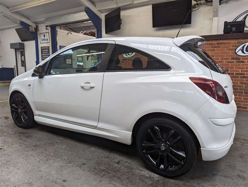 <p>2013 VAUXHALL CORSA LIMITED EDITION CDT</p>