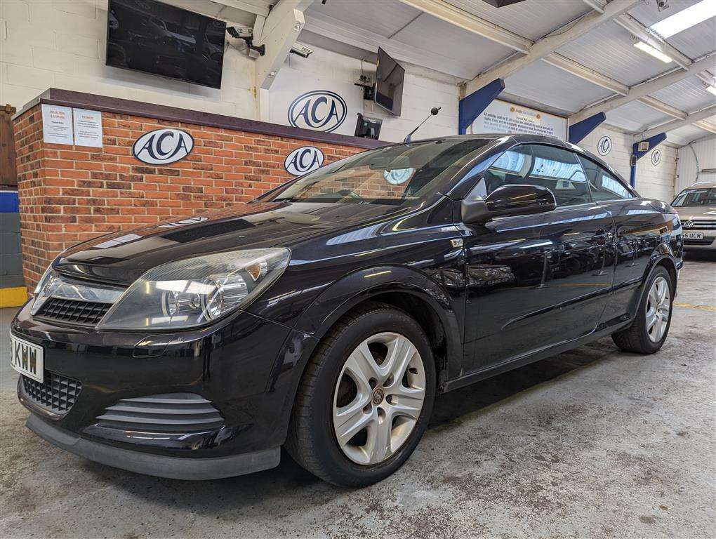 <p>2009 VAUXHALL ASTRA TWINTOP AIR</p>