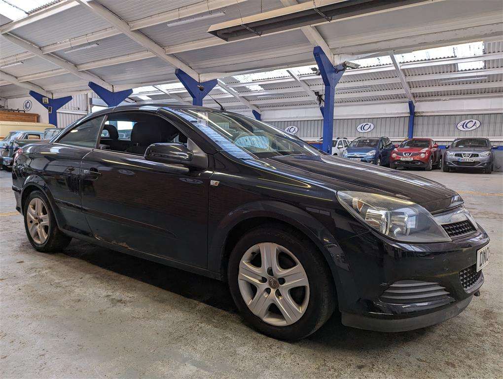 <p>2009 VAUXHALL ASTRA TWINTOP AIR</p>