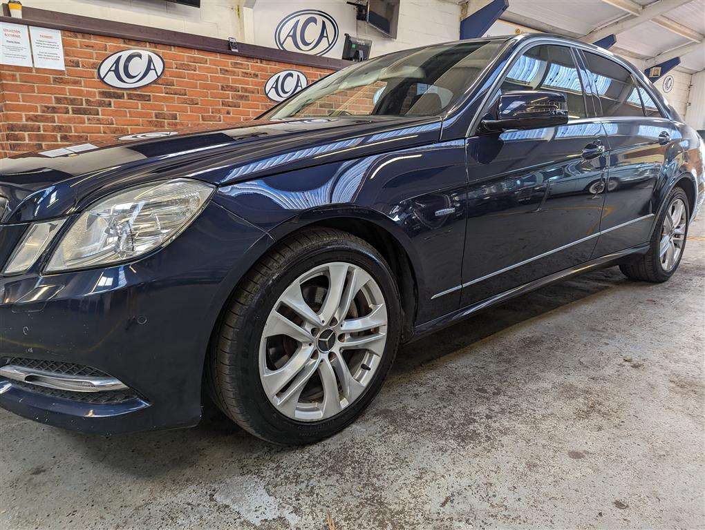 <p>2011 MERCEDES-BENZ E220 EXEC-IVE SE CDI BLUE</p>