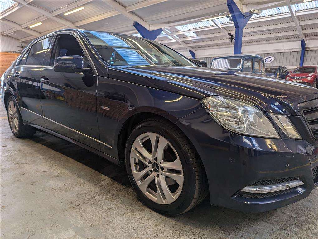 <p>2011 MERCEDES-BENZ E220 EXEC-IVE SE CDI BLUE</p>