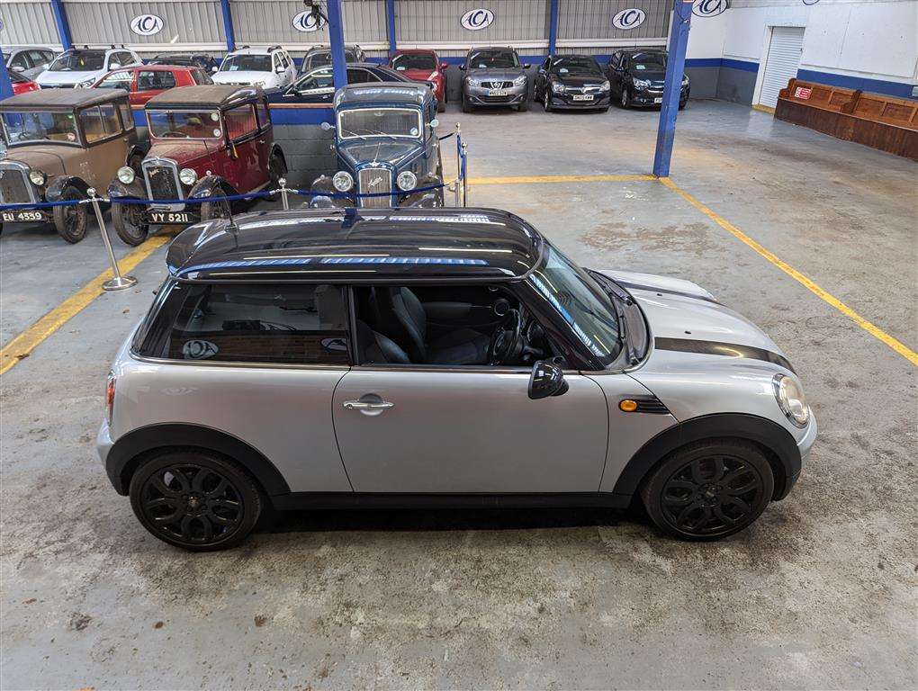 <p>2007 MINI COOPER **SOLD</p>