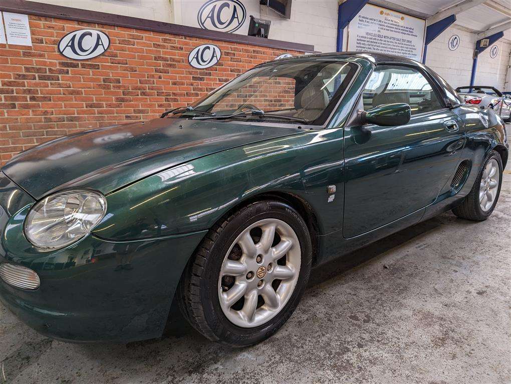 <p>2001 MG MGF</p>