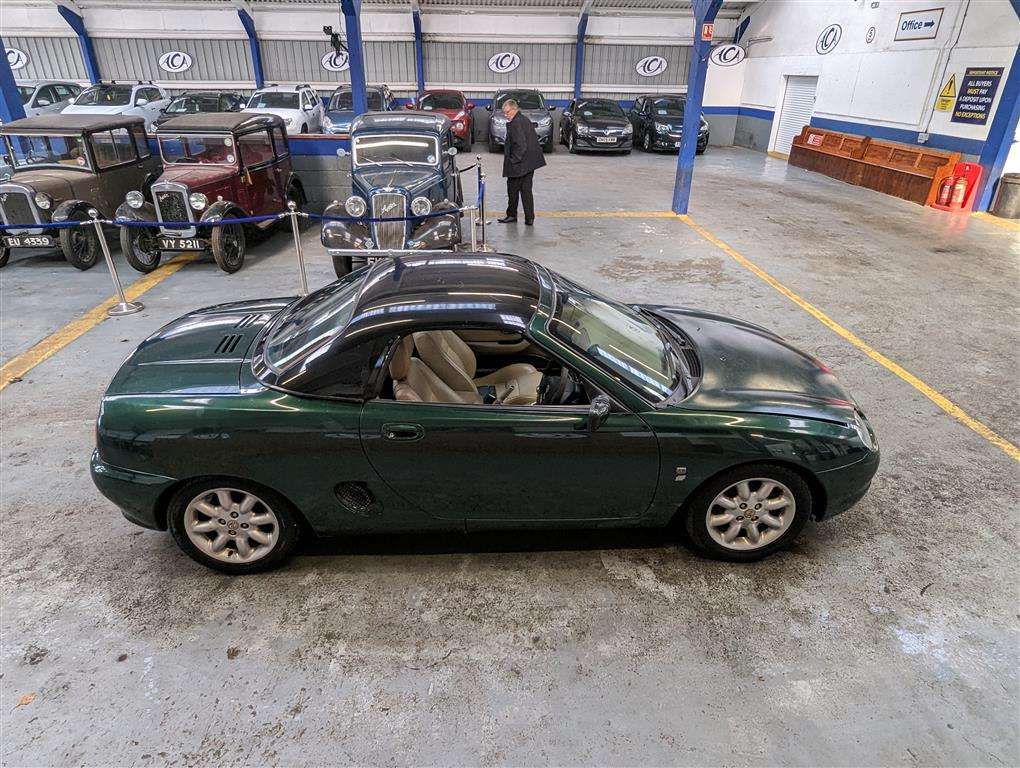 <p>2001 MG MGF</p>