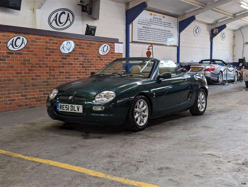 <p>2001 MG MGF</p>