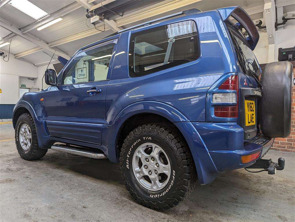 <p>2001 MITSUBISHI SHOGUN DI-D GLS SWB</p>